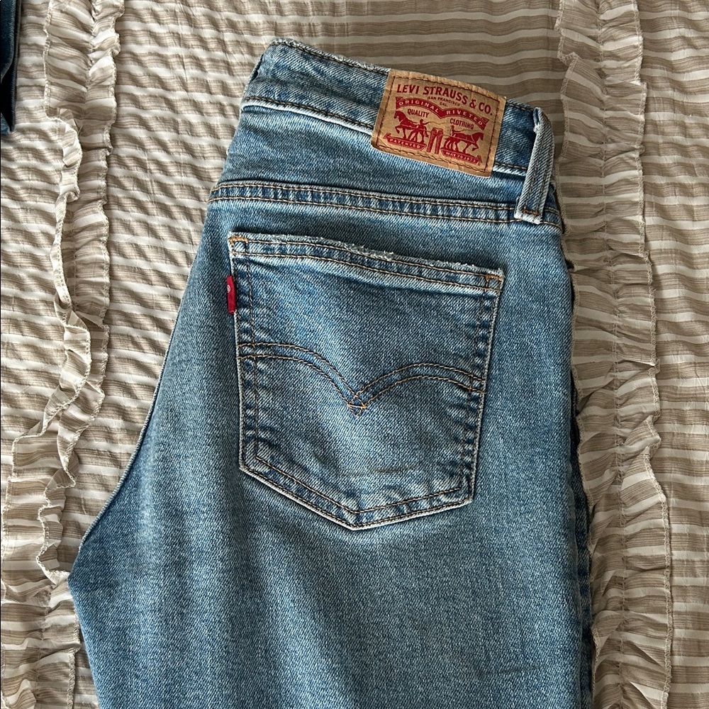 Levi's Women's Light Blue Denim Jeans
